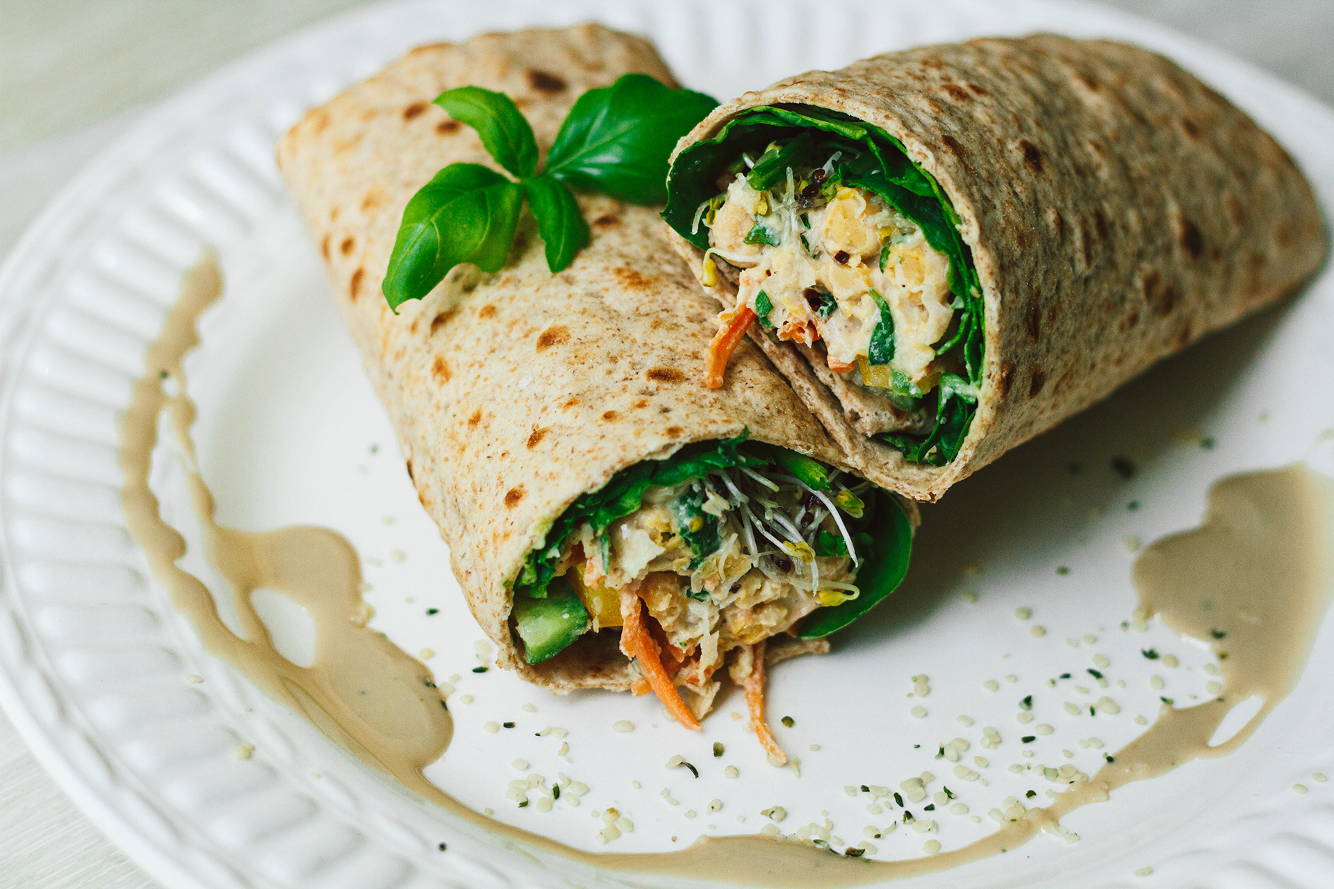 Lentil Tahini Wraps with Carrots and Broccoli