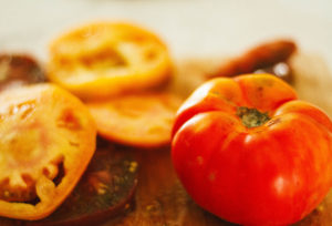 Summer Tomato Pesto Pizza
